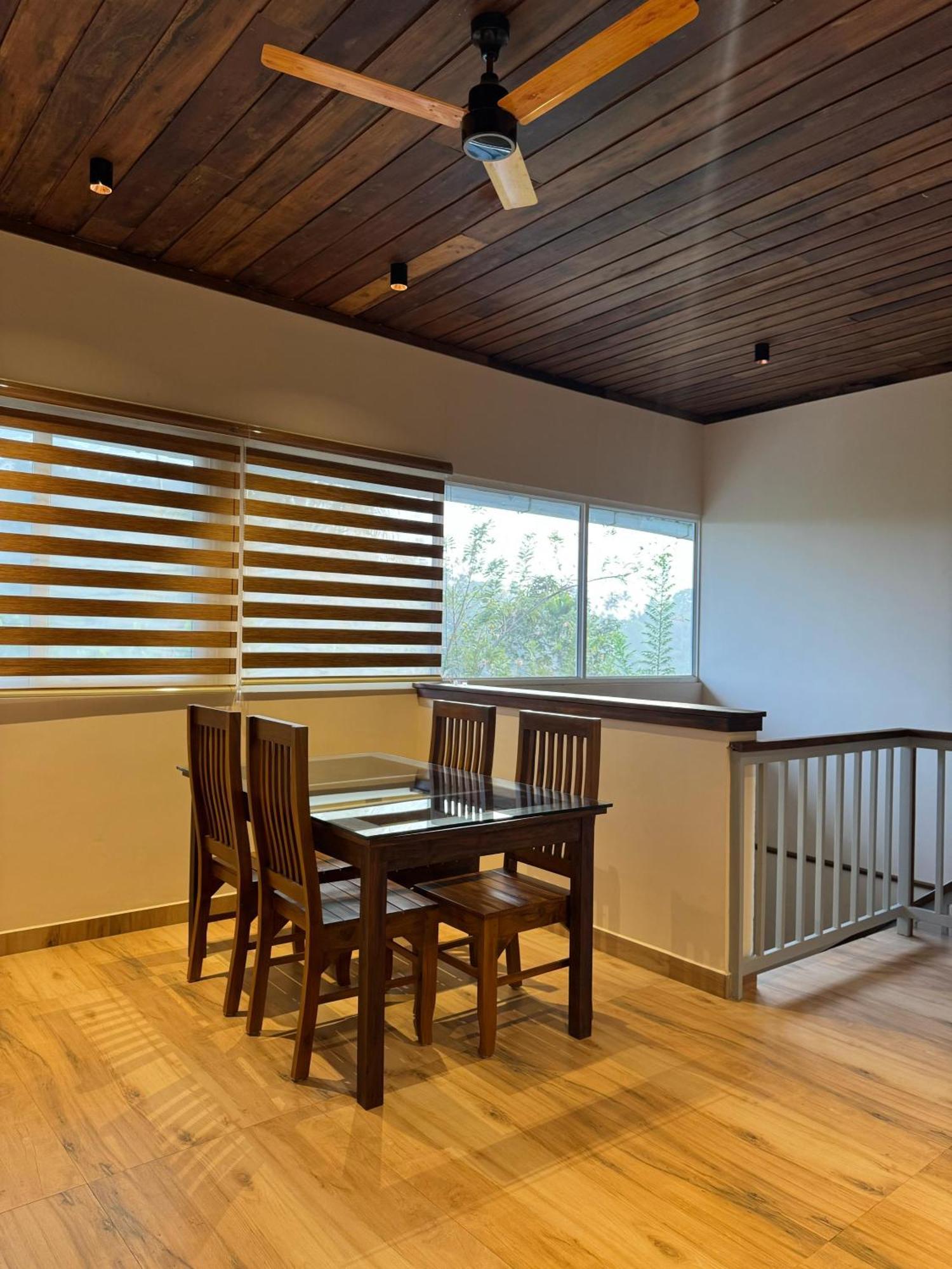 Munnar Blue Mist Acomodação com café da manhã Exterior foto