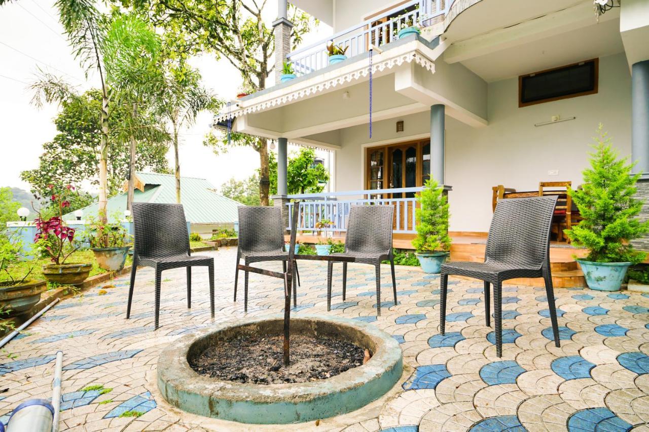 Munnar Blue Mist Acomodação com café da manhã Exterior foto